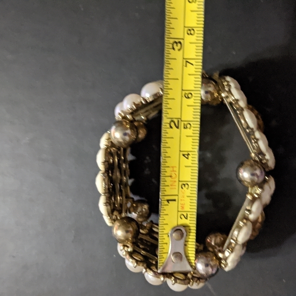 GOLD-TONE Faux Pearl and Crystal Beaded Stretchy Elastic Statement Bracelet - Picture 4 of 4